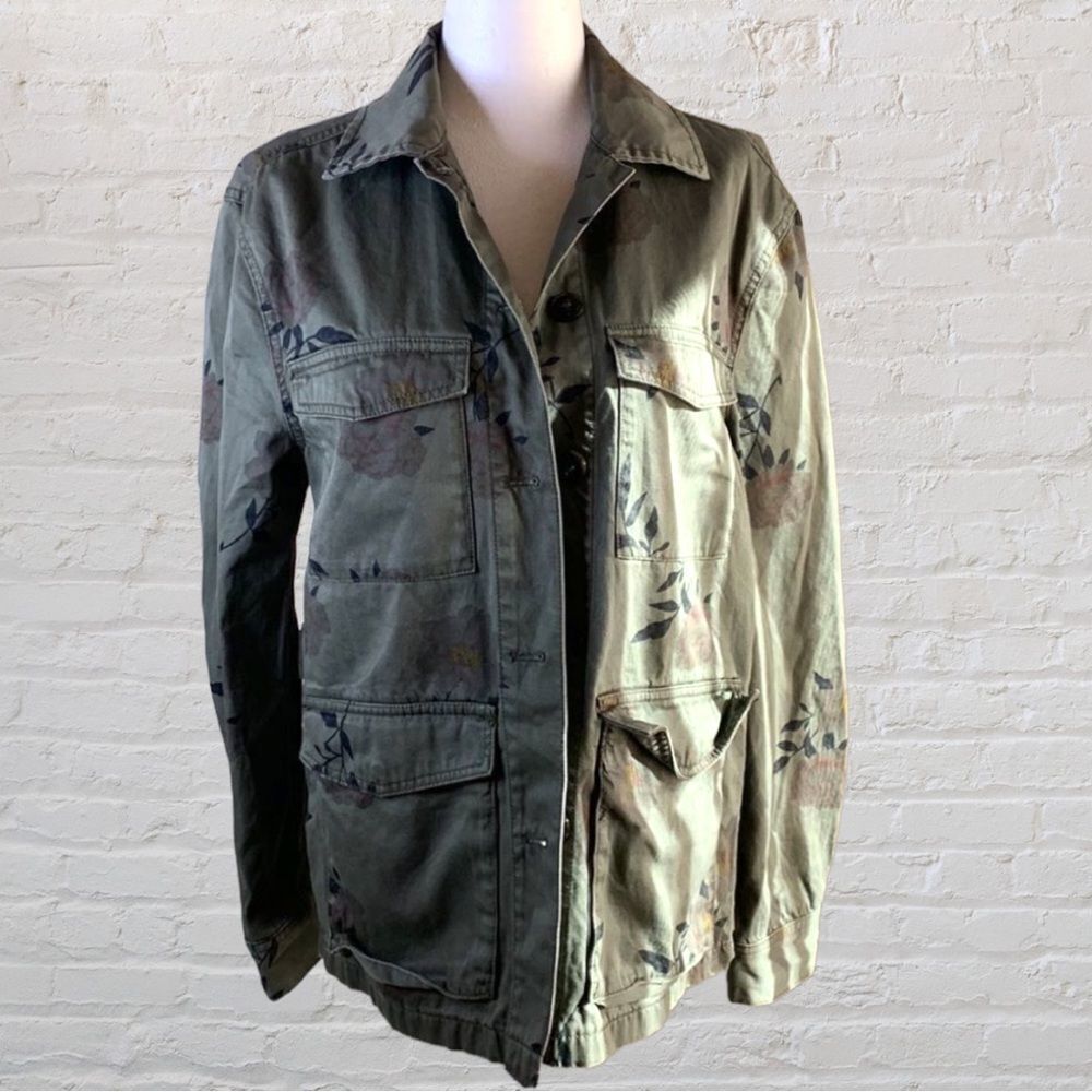 H&m green army style jacket w/ floral pattern. 4 front pockets & adj. waist